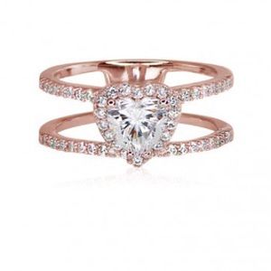Carat London cora rose ring